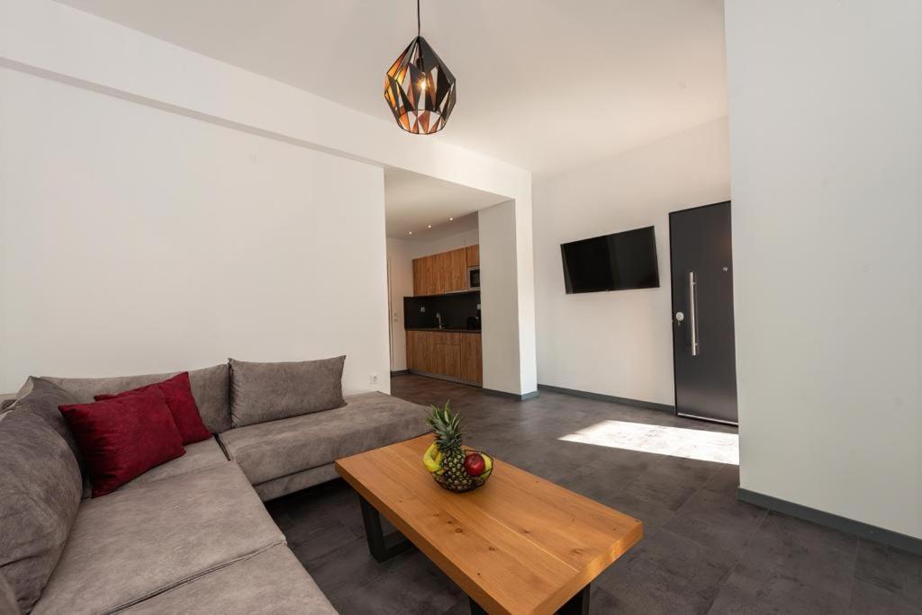 Ioulia'S Apartments ปลาตาเรีย ภายนอก รูปภาพ